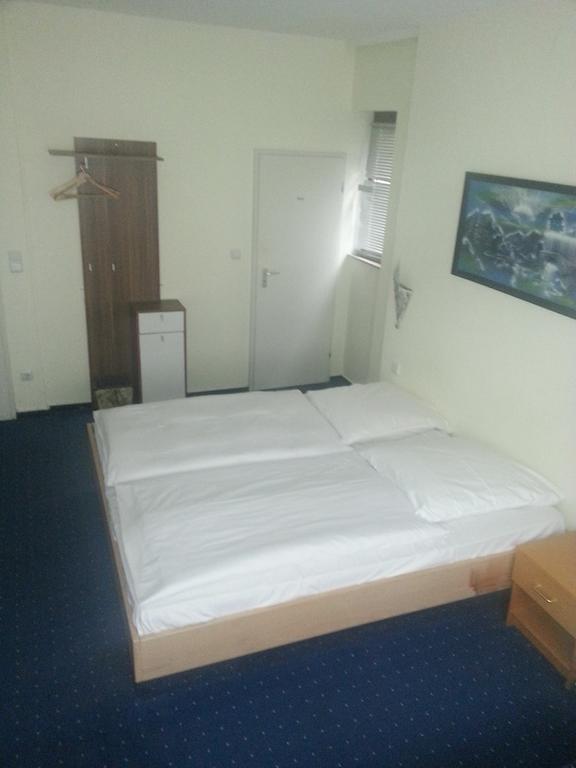פרנקפורט Hotelgarni Frankfurt חדר תמונה