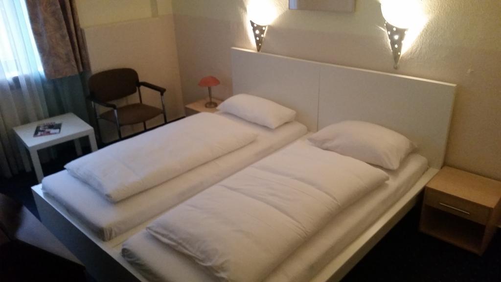 פרנקפורט Hotelgarni Frankfurt חדר תמונה